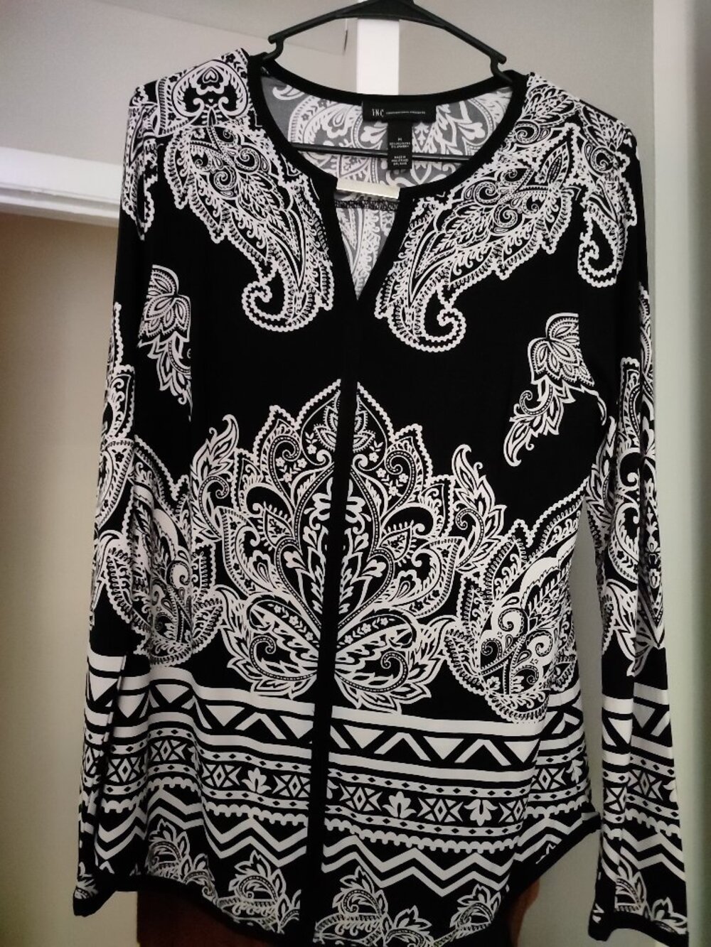 Black artistic painting top